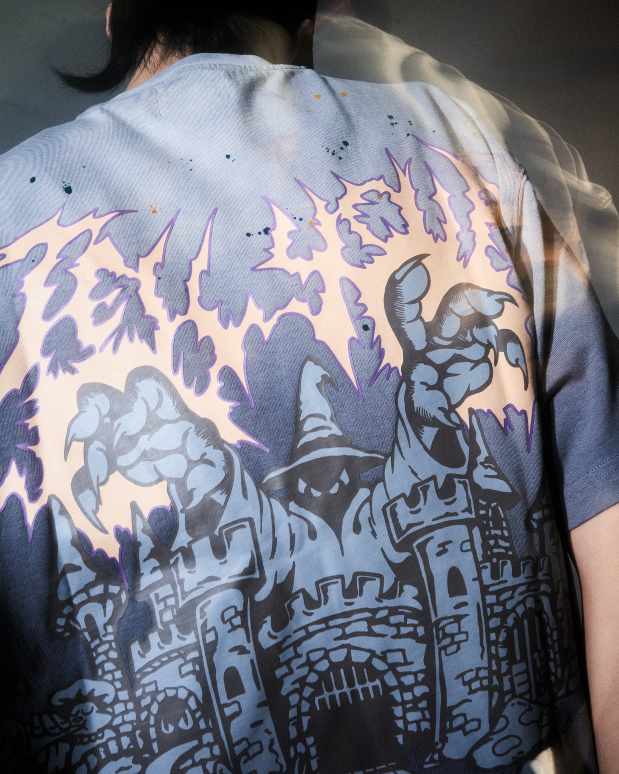 SMOKY CASTLE TEE - CLOUDY SKY