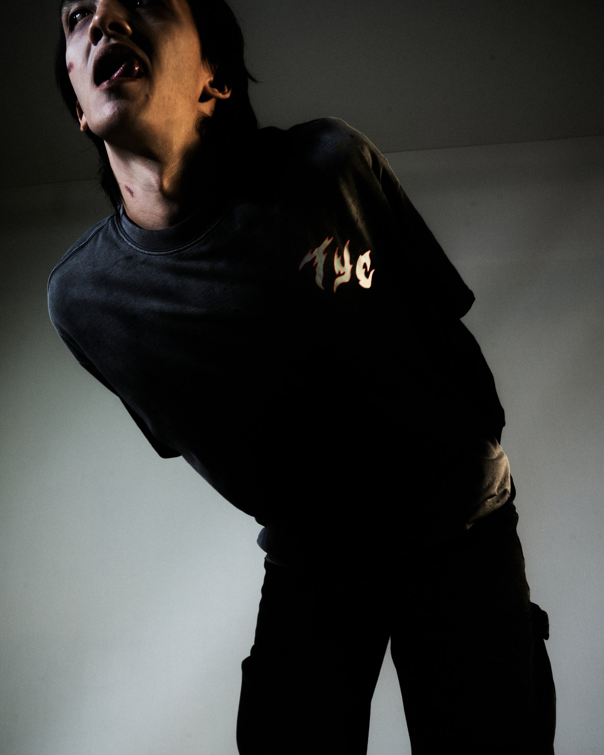 SMOKY CASTLE TEE - DARK FOG
