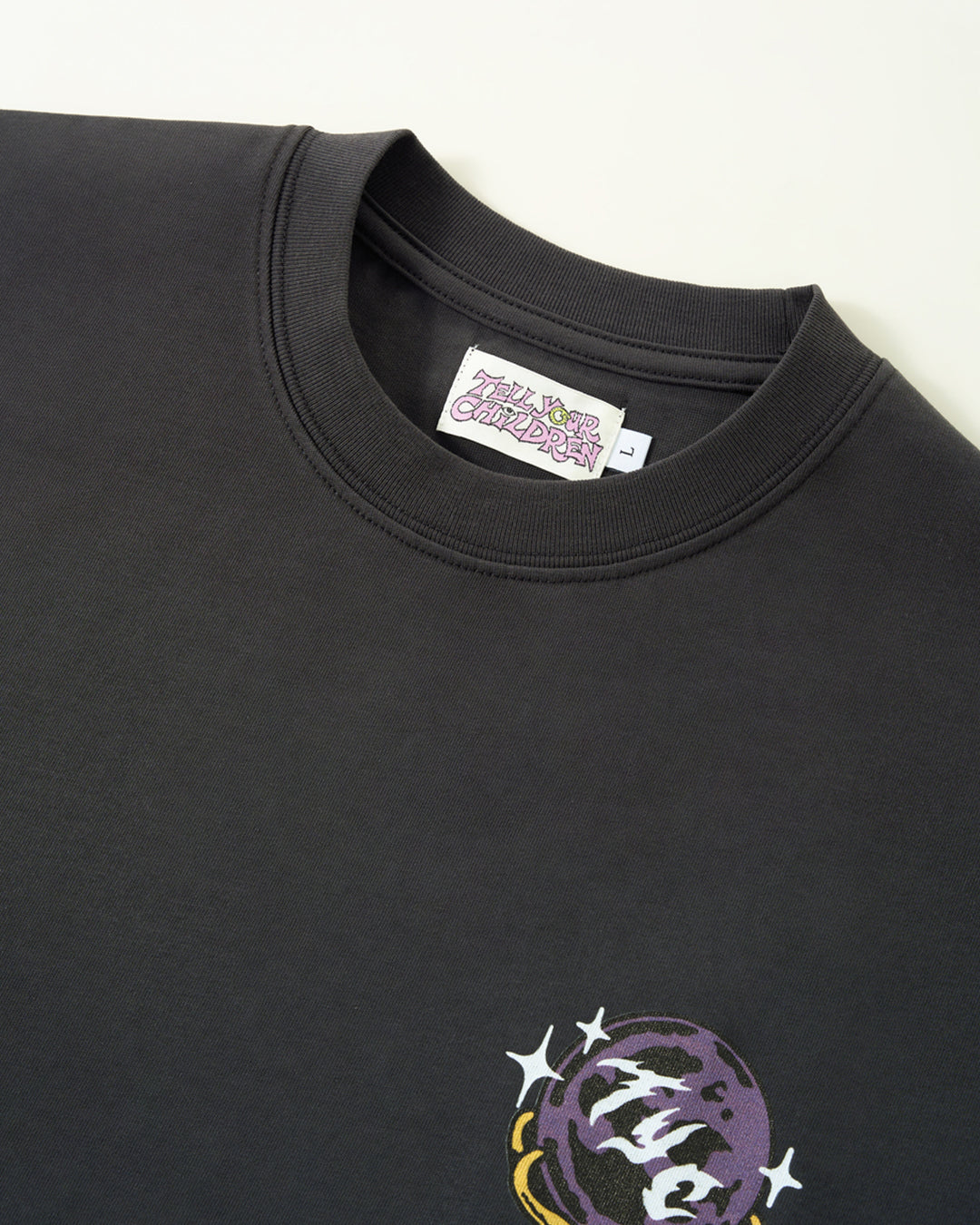 CRYSTAL BALL TEE - NAVY BLUE