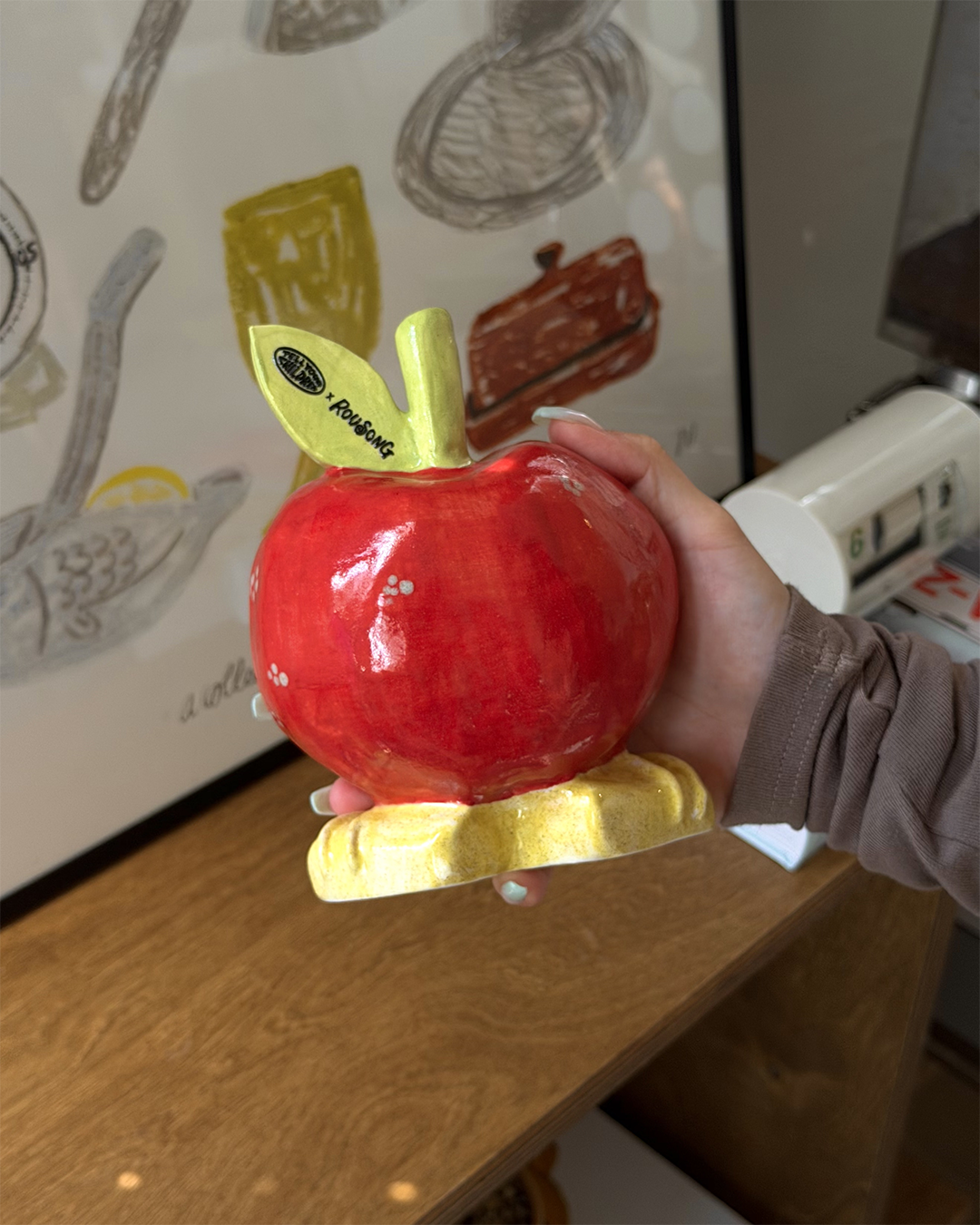 APPLE