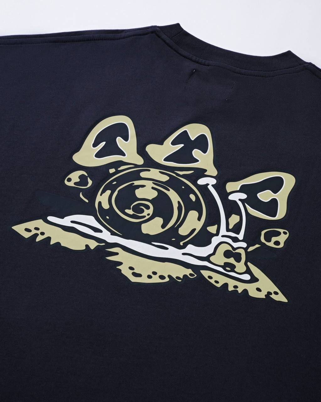 SNAIL TEE - NAVY
